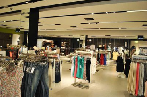  雅江商场里的店面怎么装修？